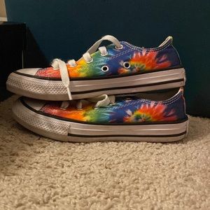Converse multiple colors